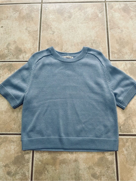 Abercrombie & Fitch Sweaters - Abercrombie & Fitch Light Blue Ribbed Crewneck Sweater